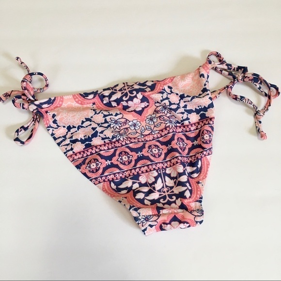 Xhilaration Pink Crochet Detail Bikini - Picture 3 of 8